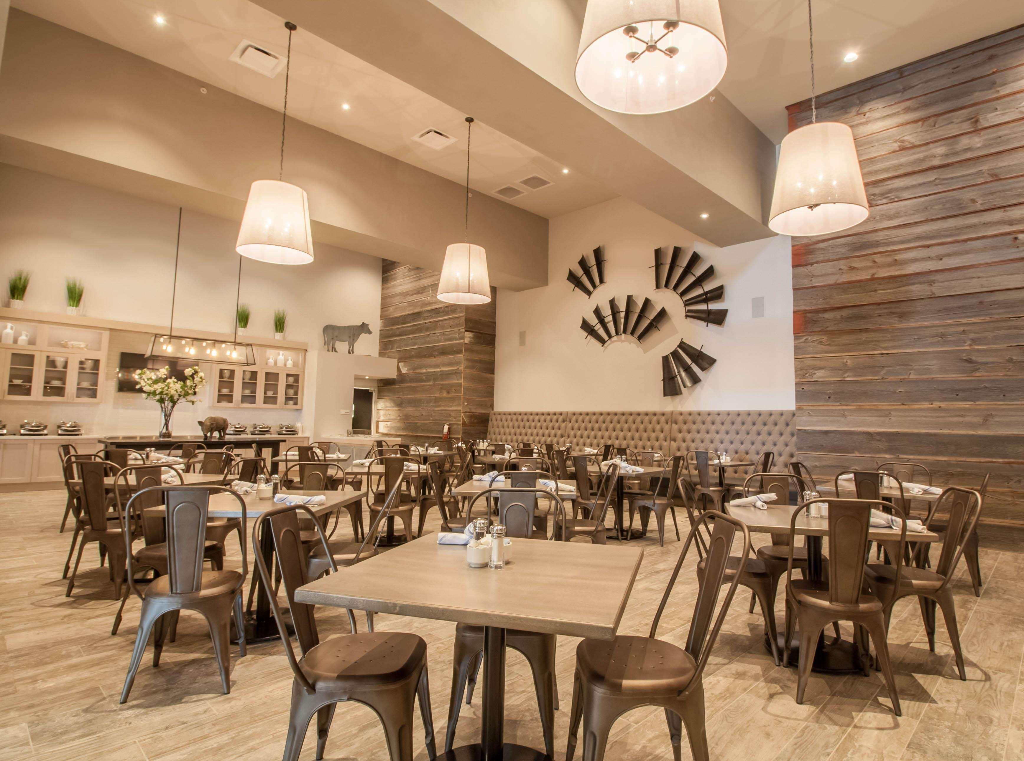 Hotel Renovo Des Moines Urbandale,Tapestry Collection Hilton Ngoại thất bức ảnh
