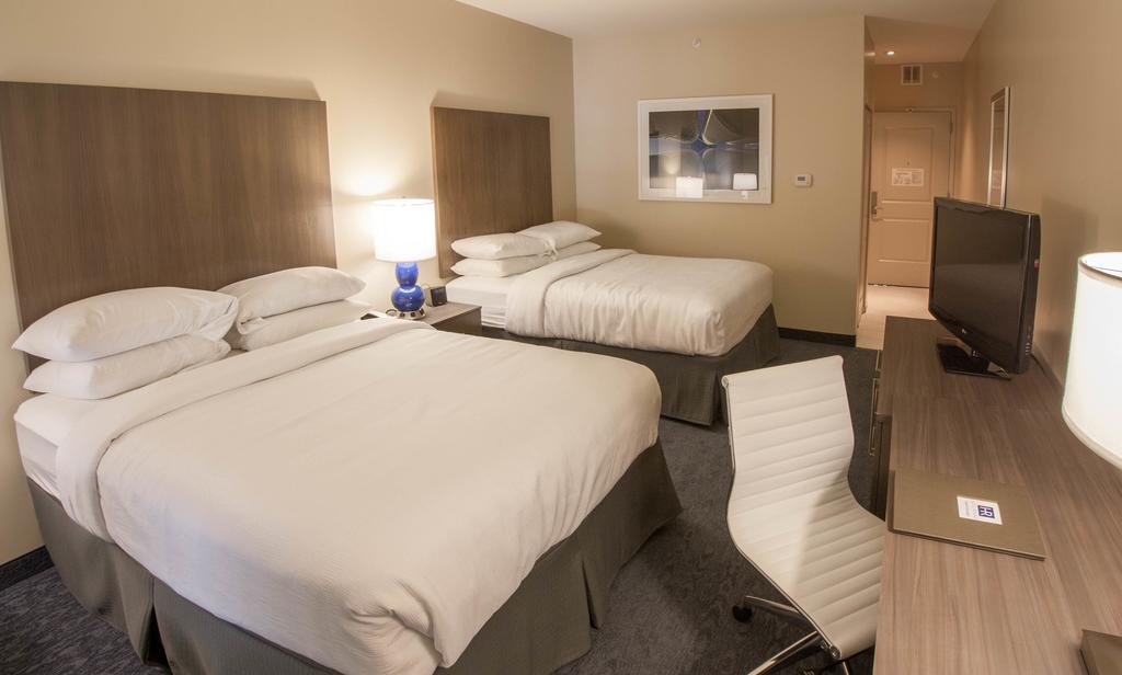 Hotel Renovo Des Moines Urbandale,Tapestry Collection Hilton Ngoại thất bức ảnh