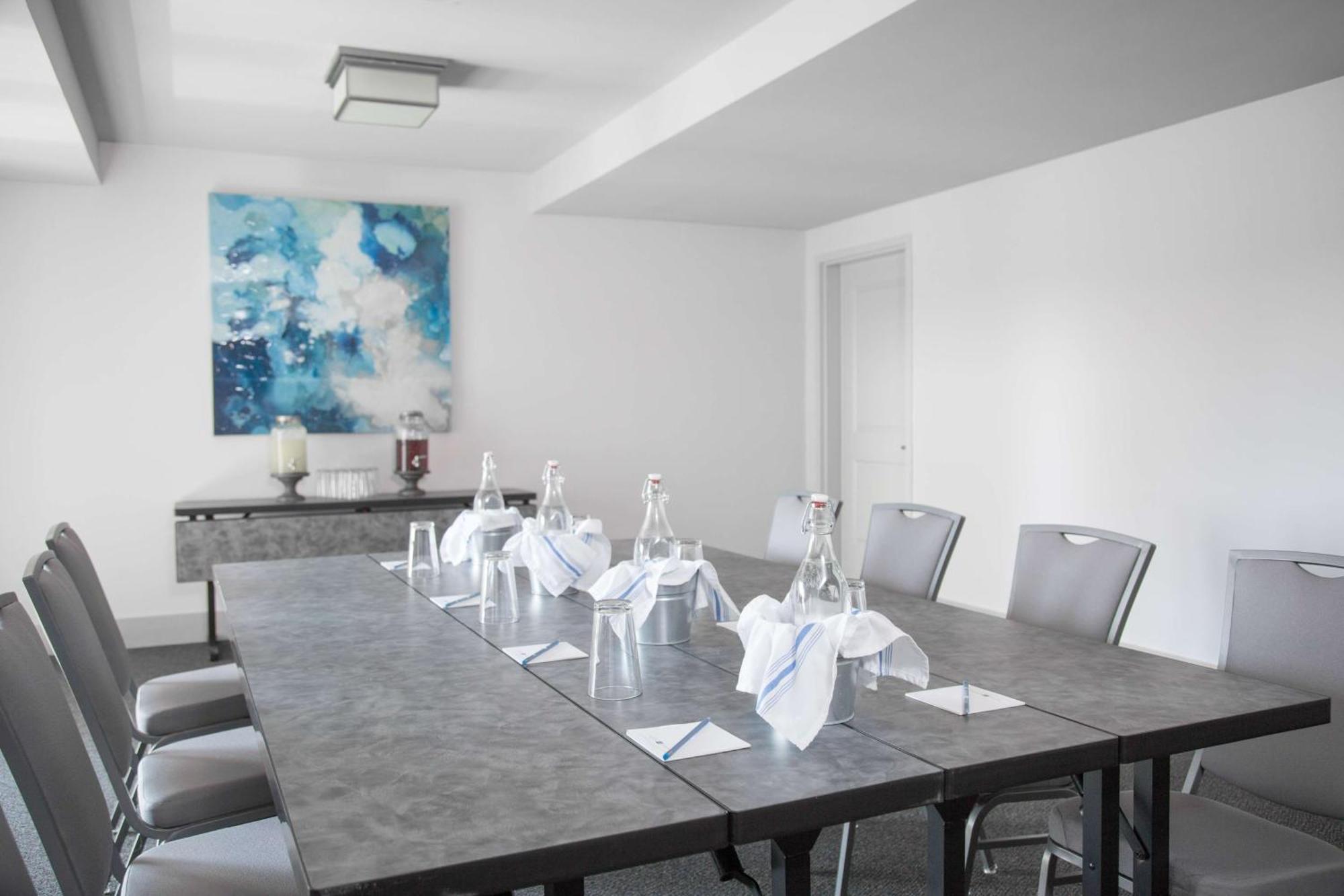 Hotel Renovo Des Moines Urbandale,Tapestry Collection Hilton Ngoại thất bức ảnh